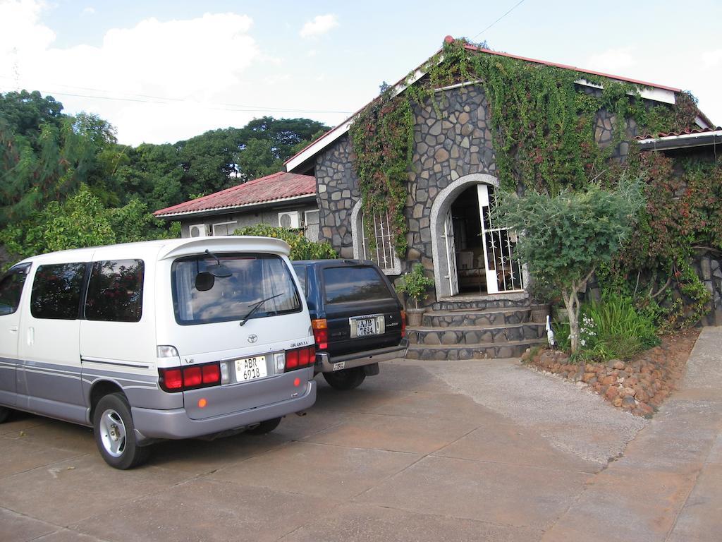 The Stone Guest House Ливингстон Экстерьер фото
